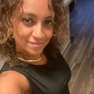 Meet your Posher, Angie